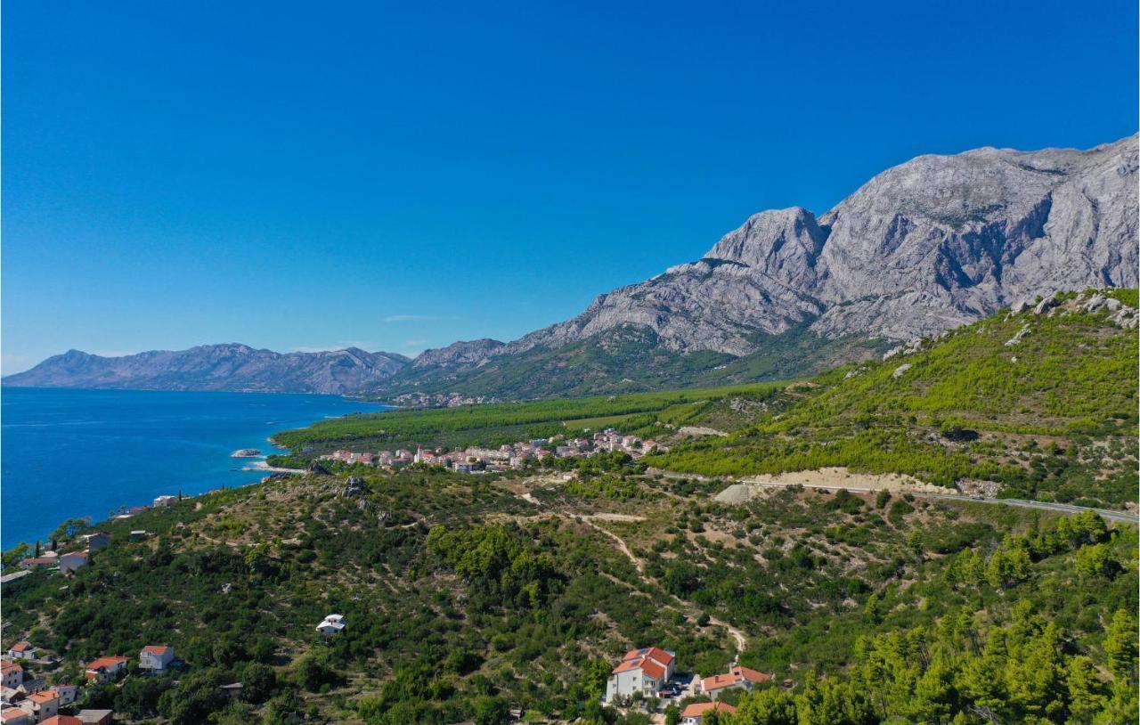Awesome Apartment In Krvavica With Kitchen Εξωτερικό φωτογραφία